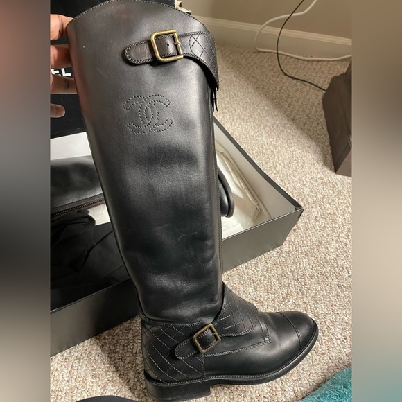 Authentic Chanel boots 37.5 excellent condition - Picture 5 of 15